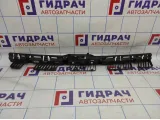 Кронштейн заднего бампера Volkswagen Jetta (A6) 5C6807863B.