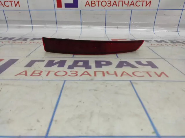 Отражатель в бампер задний правый Volkswagen Jetta (A6) 5C6945106.