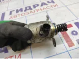 Насос (ТНВД) бензиновый Volkswagen Jetta (A6) 03C127026R.