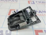 Чехол кулисы КПП Volkswagen Jetta (A6) 5C7711113CIRF. Дефекты.