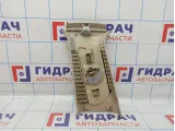 Обшивка стойки средней правой верхняя Volkswagen Jetta (A6) 5C6867244B95T.