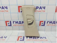 Обшивка стойки средней левой верхняя Volkswagen Jetta (A6) 5C6867243B95T. Царапины.