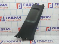 Обшивка стойки средней правой нижняя Volkswagen Jetta (A6) 5C686729282V.