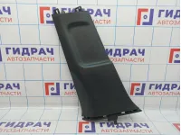 Обшивка стойки средней левой нижняя Volkswagen Jetta (A6) 5C686729182V.