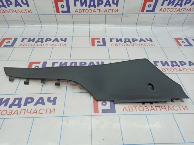 Накладка центральной консоли левая Volkswagen Jetta (A6) 5C786304582V.