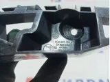Направляющая переднего бампера правая Volkswagen Jetta (A6) 5C6807184A.