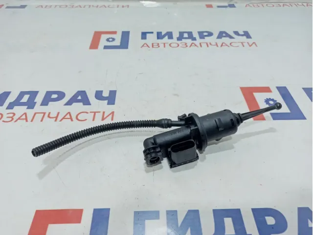 Цилиндр сцепления главный Volkswagen Jetta (A6) 1K0721388AA.