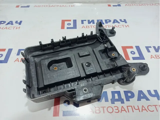 Крепление АКБ Volkswagen Jetta (A6) 1KM915333.