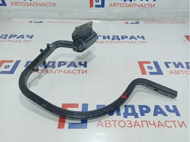 Петля крышки багажника правая Volkswagen Jetta (A6) 5C6827302D.
