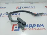 Петля крышки багажника правая Volkswagen Jetta (A6) 5C6827302D.