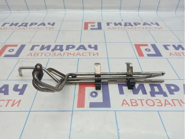 Трубка охлажд. жидкости металлическая Volkswagen Jetta (A6) 03F121497A.