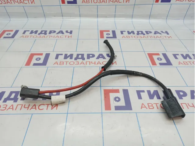Клемма аккумулятора плюс Volkswagen Jetta (A6) 5C0971228E.