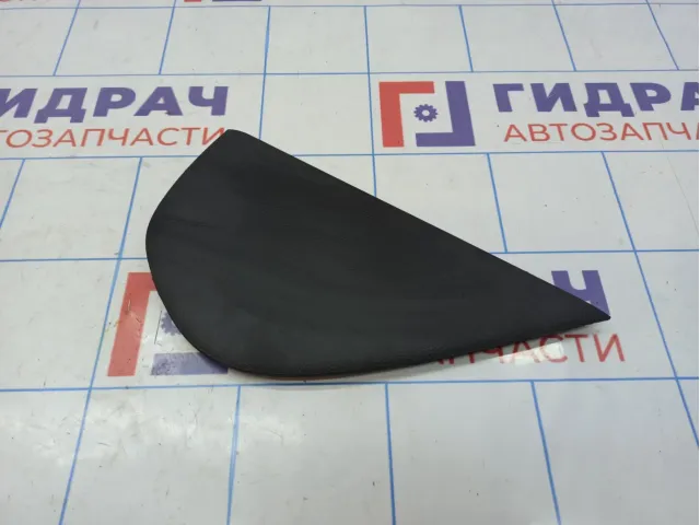 Накладка торпедо правая Volkswagen Jetta (A6) 5C685824882V.
