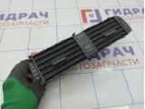 Дефлектор воздушный центральный Volkswagen Jetta (A6) .