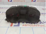 Панель приборов Volkswagen Jetta (A6) 5C6920874. Дефект.