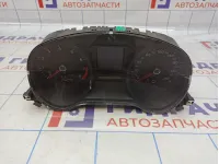 Панель приборов Volkswagen Jetta (A6) 5C6920874. Дефект.