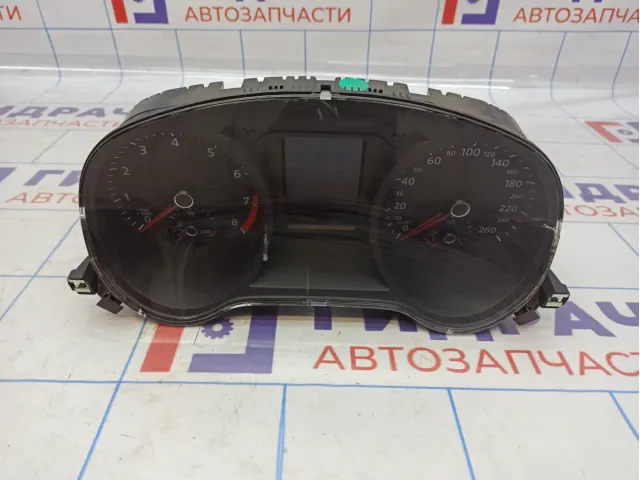 Панель приборов Volkswagen Jetta (A6) 5C6920874. Дефект.