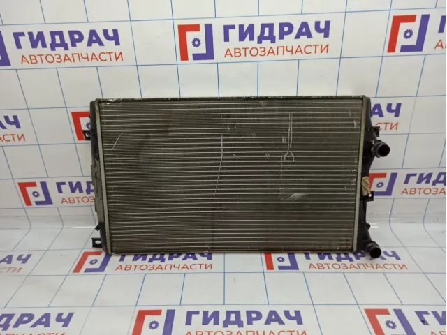 Радиатор основной Volkswagen Jetta (A6) 1K0121253AB.