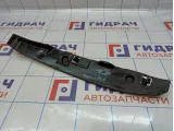 Пыльник крыла переднего правого Volkswagen Jetta (A6) 5C6821112A.