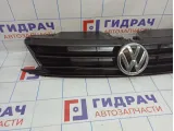 Решетка радиатора Volkswagen Jetta (A6) 5C6853651AHQWA.