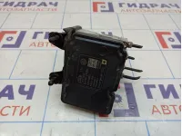 Блок ABS (насос) Volkswagen Jetta (A6) 1K0614517.