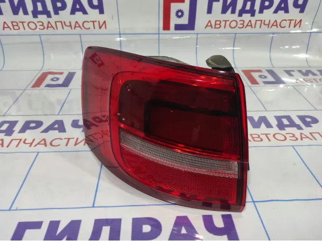 Фонарь задний наружный левый Volkswagen Jetta (A6) 5C6945095H.