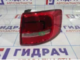 Фонарь задний наружный правый Volkswagen Jetta (A6) 5C6945096H. Дефект.