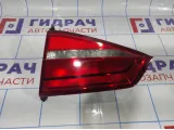 Фонарь задний внутренний правый Volkswagen Jetta (A6) 5C6945094D.