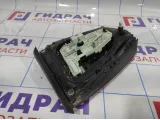Фонарь задний внутренний правый Volkswagen Jetta (A6) 5C6945094D.