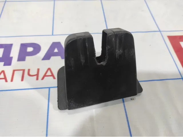 Кожух замка багажника Volkswagen Jetta (A6) 5C6827645.