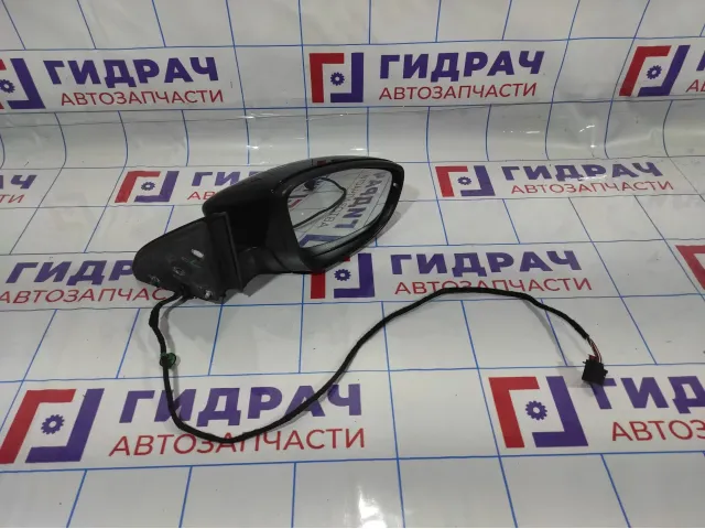 Зеркало правое электрическое Volkswagen Jetta (A6) 5C7857508R.