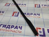 Уплотнитель стекла двери задней левой Volkswagen Jetta (A6) .