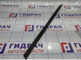 Уплотнитель стекла двери передней правой Volkswagen Jetta (A6) .