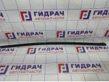 Накладка стекла двери передней правой Volkswagen Jetta (A6) 5C68374785AP.