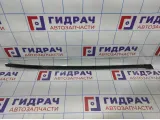 Накладка стекла двери задней левой Volkswagen Jetta (A6) 5C68394775AP.