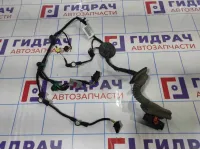 Проводка (коса) двери передней правой Volkswagen Jetta (A6) 5CU971121G.
