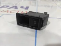 Кнопка открывания багажника Volkswagen Jetta (A6) 1K0959831.