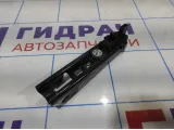 Механизм регулировки ремня безопасности Volkswagen Jetta (A6) 3C8857819A.