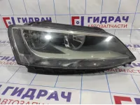 Фара правая Volkswagen Jetta (A6) 5C7941006A.