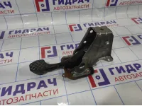 Педаль сцепления Volkswagen Jetta (A6) 1K1721321B.