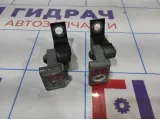 Петли двери задней правой Volkswagen Jetta (A6) . Комплект.