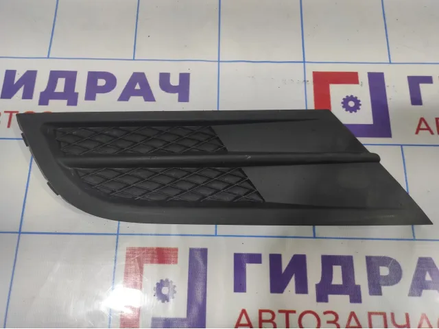 Решетка в бампер левая Volkswagen Jetta (A6) 5C6853665.
