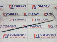 Накладка стекла переднего левого Volkswagen Passat 3B08374757Z7