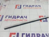 Накладка стекла переднего левого Volkswagen Passat 3B08374757Z7