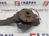 Кулак поворотный передний левый Volkswagen Passat 8D0407257AM