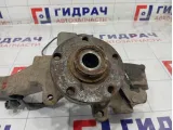 Кулак поворотный передний правый Volkswagen Passat 8D0407258AM