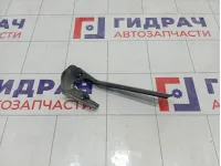Петля капота правая Volkswagen Passat 3B0823302A
