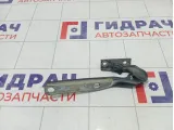 Петля капота правая Volkswagen Passat 3B0823302A