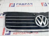 Решетка радиатора Volkswagen Passat 3B0853651L3FZ