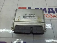 Блок управления двигателем Volkswagen Passat 4B0906018CM